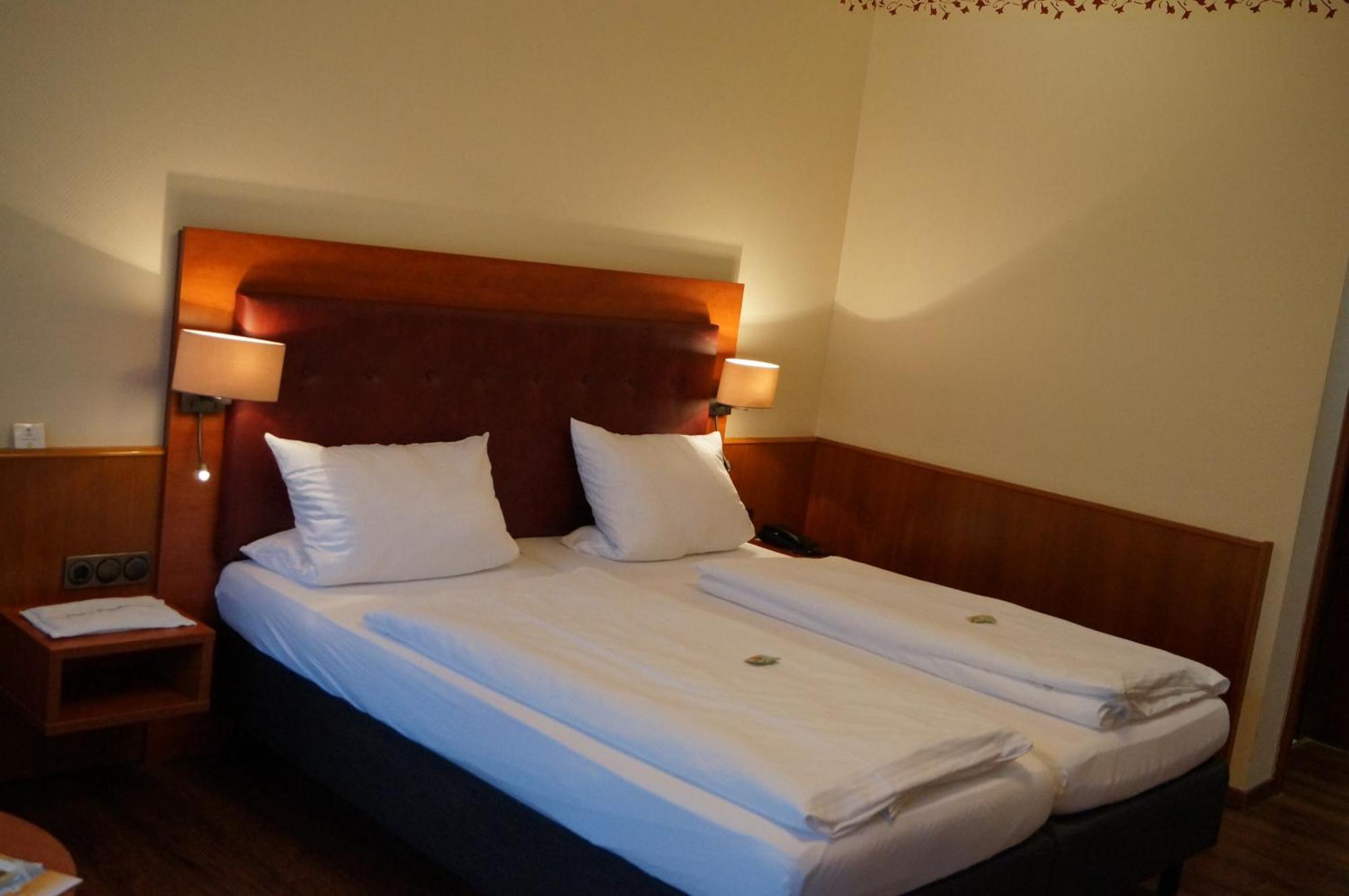 Gasthof - Hotel Zum Loewen Schwabthal Zewnętrze zdjęcie